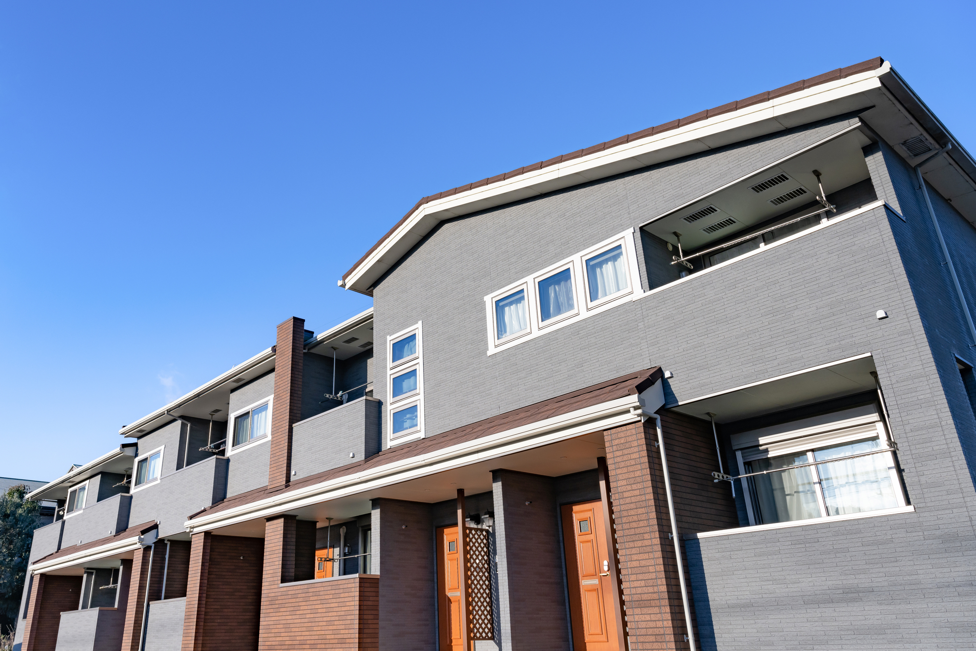 新築アパート投資の利回りの目安は？中古アパートとの比較も