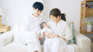 出産手当金はいくらもらえる?受給の条件は?